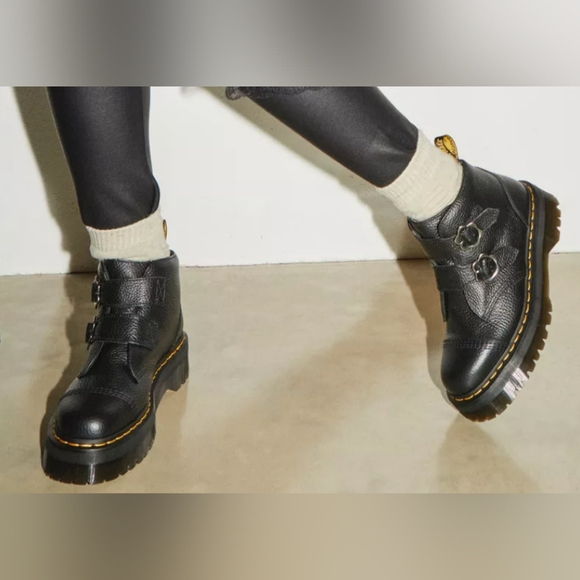 Dr. Marten's Devon size 9 New - Picture 2 of 4